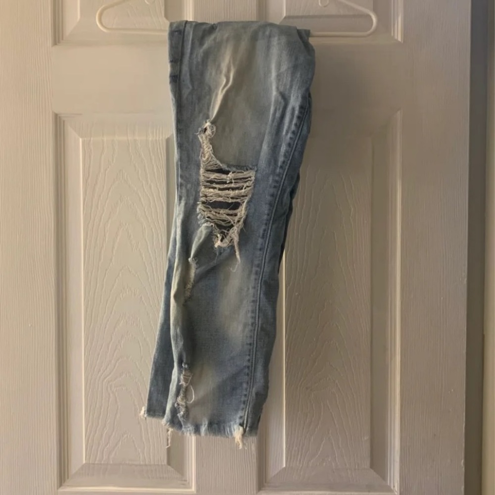 Women’s ripped jeans